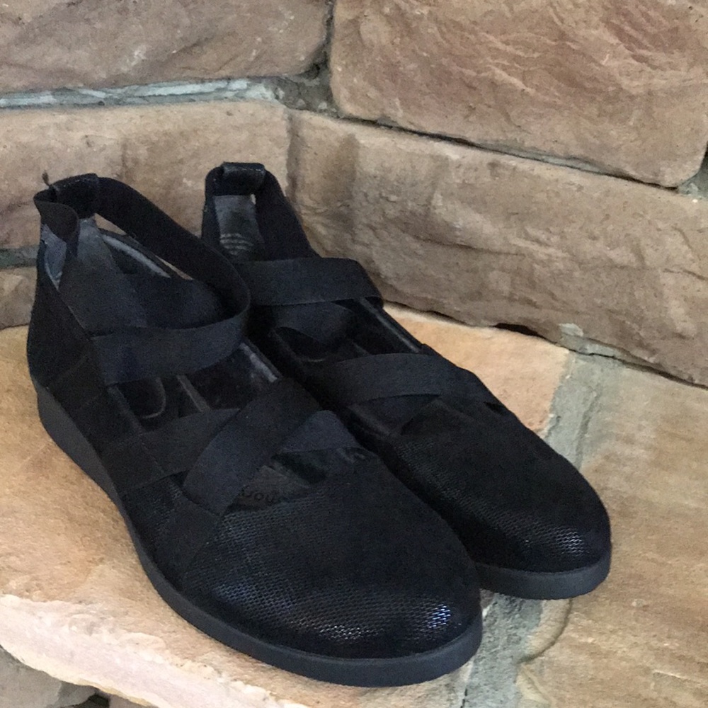 JBU Rumson Ballet Shoe with Satin Elastic Straps / 7